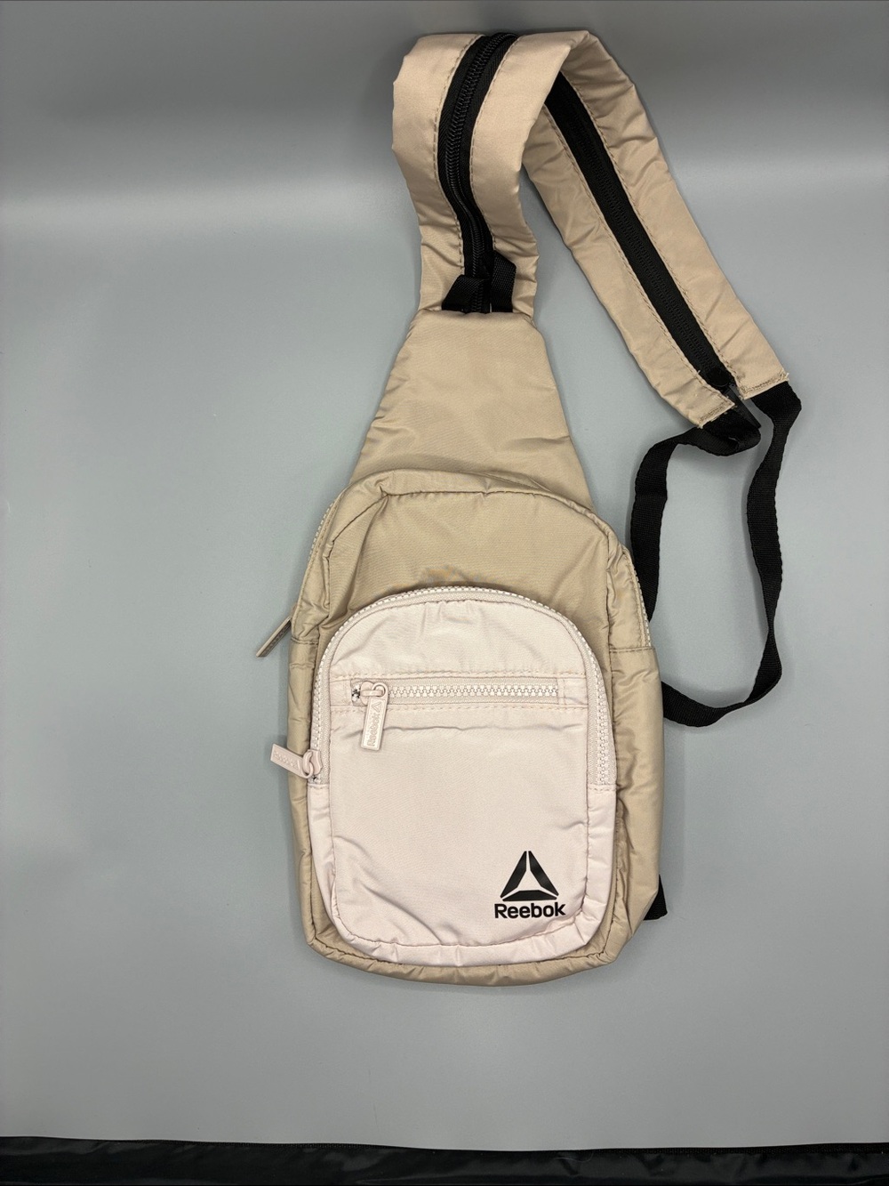 Like new Reebok Beige and Cream Crossbody Sling Bag